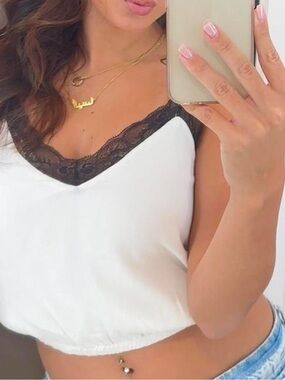 Aritzia WILFRED White Satin Foxtrot Camisole Black Lace Cami Blouse Gathered Med